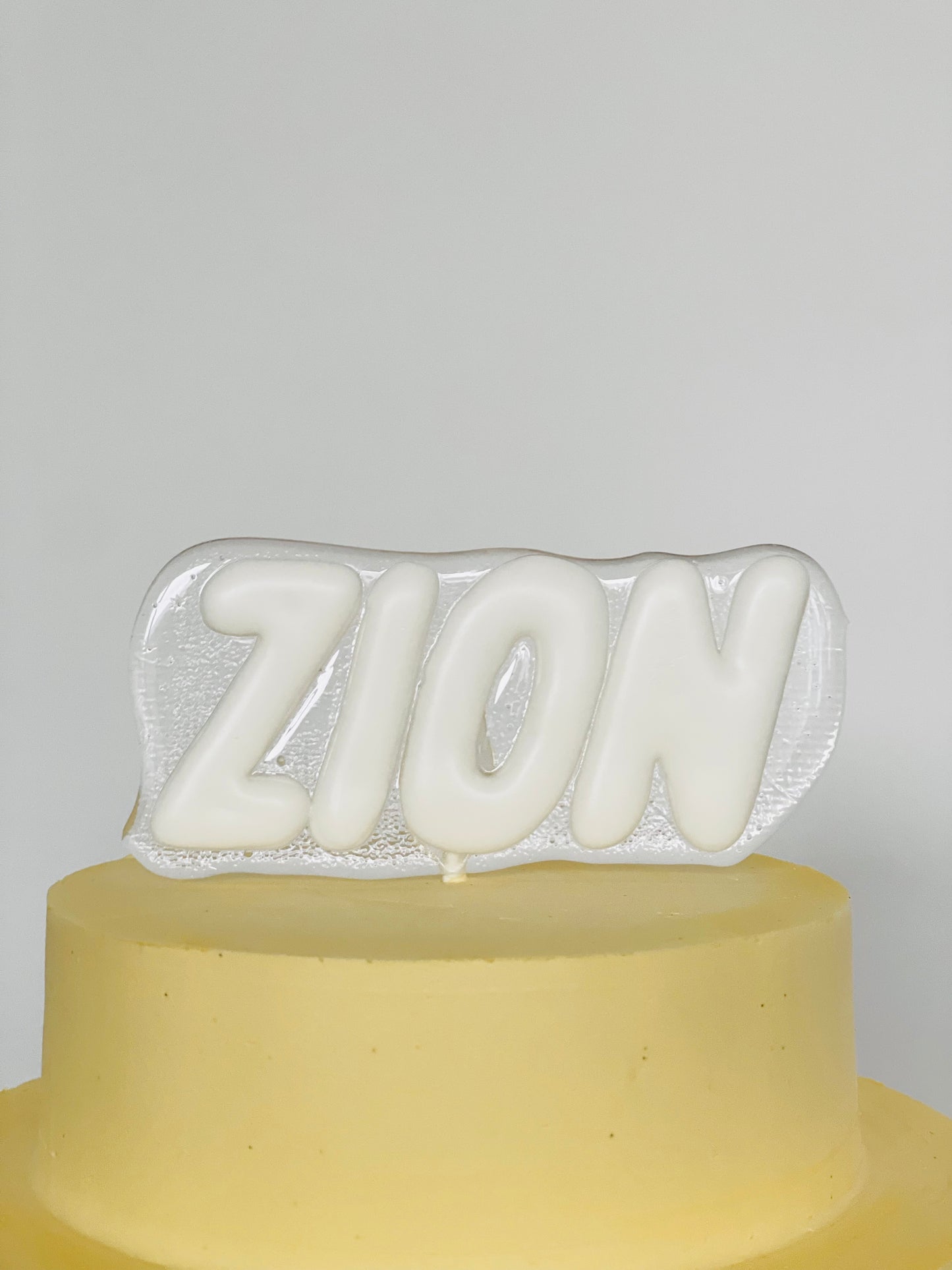 Cake topper