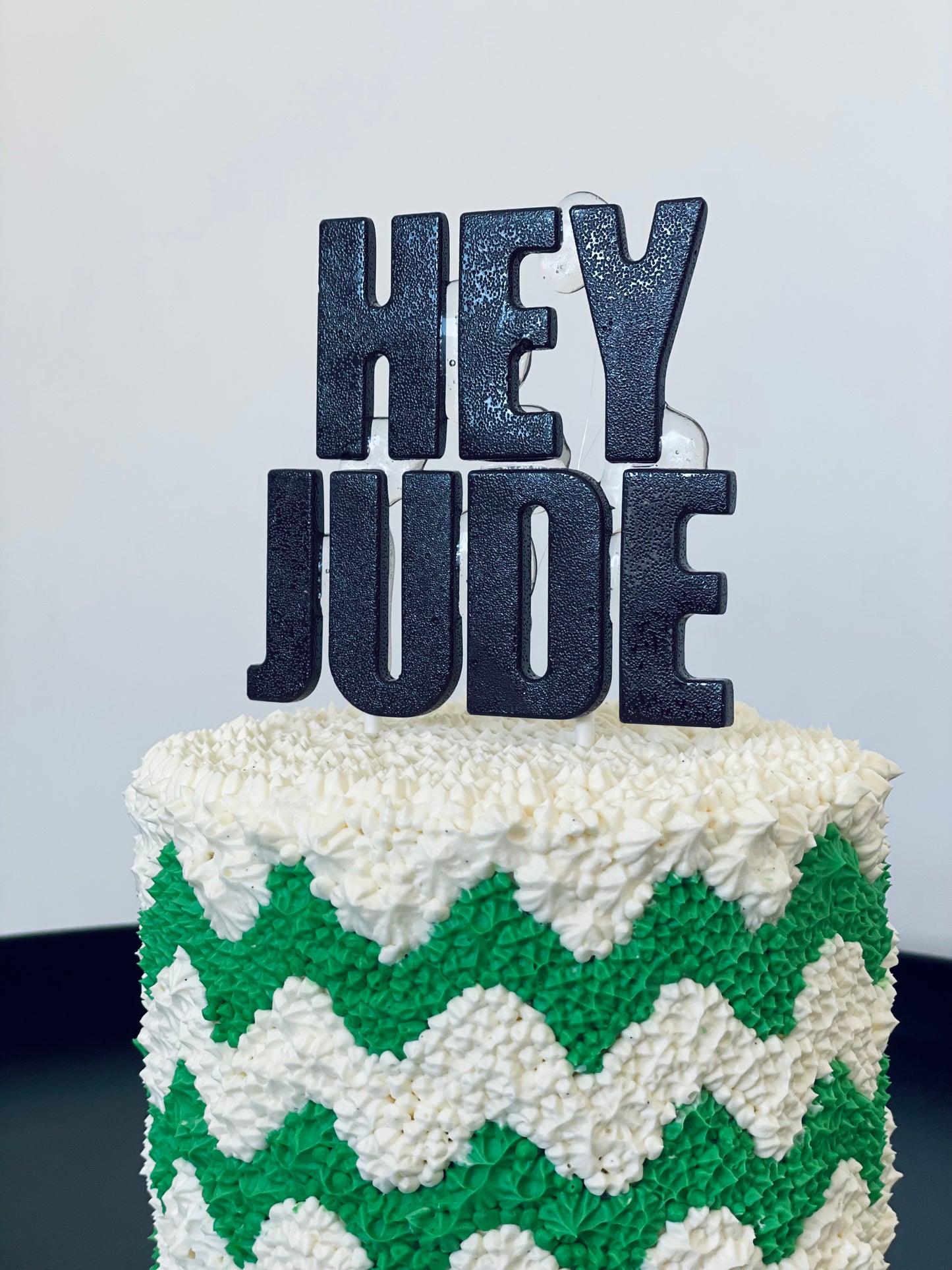 Cake topper